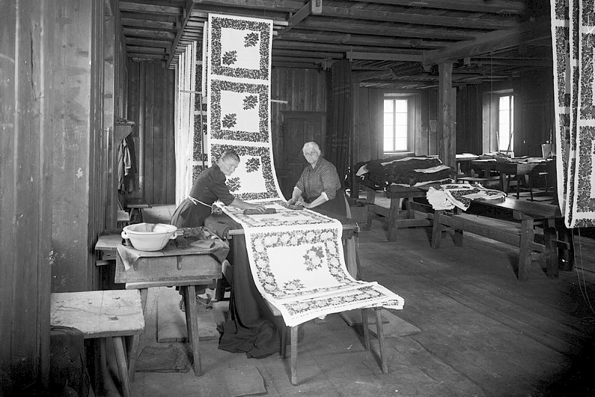 Atelier Schönwetter, Drucksaal der Firma J&J.R. Streiff, Glarus (Insel), um 1920, Landesarchiv des Kantons Glarus
