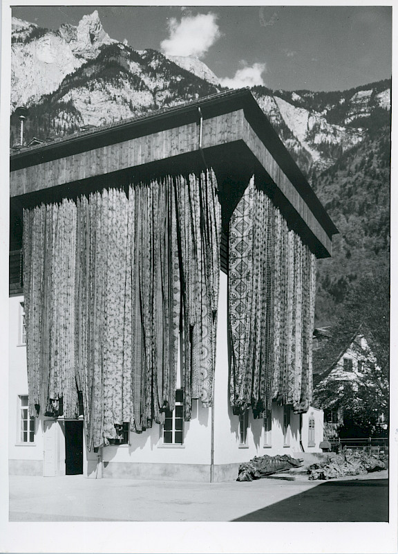 Atelier Schönwetter, Ansicht eines Hänggiturmes (Trocknungsturm), um 1950, Landesarchiv des Kantons Glarus